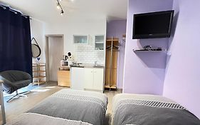 Cozy Compact Studio France